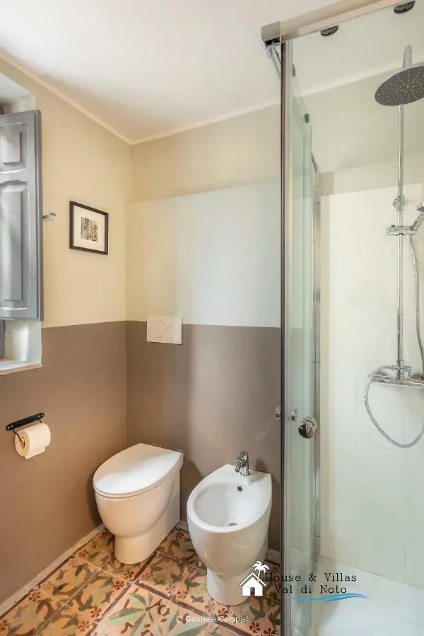 Bed and Breakfast Donna Maddalena Noto